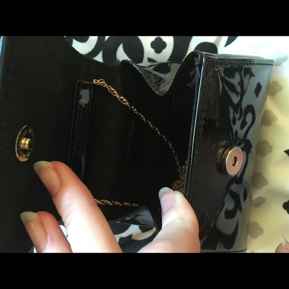 💛 3/$35 Mini Purse - Picture 2 of 2